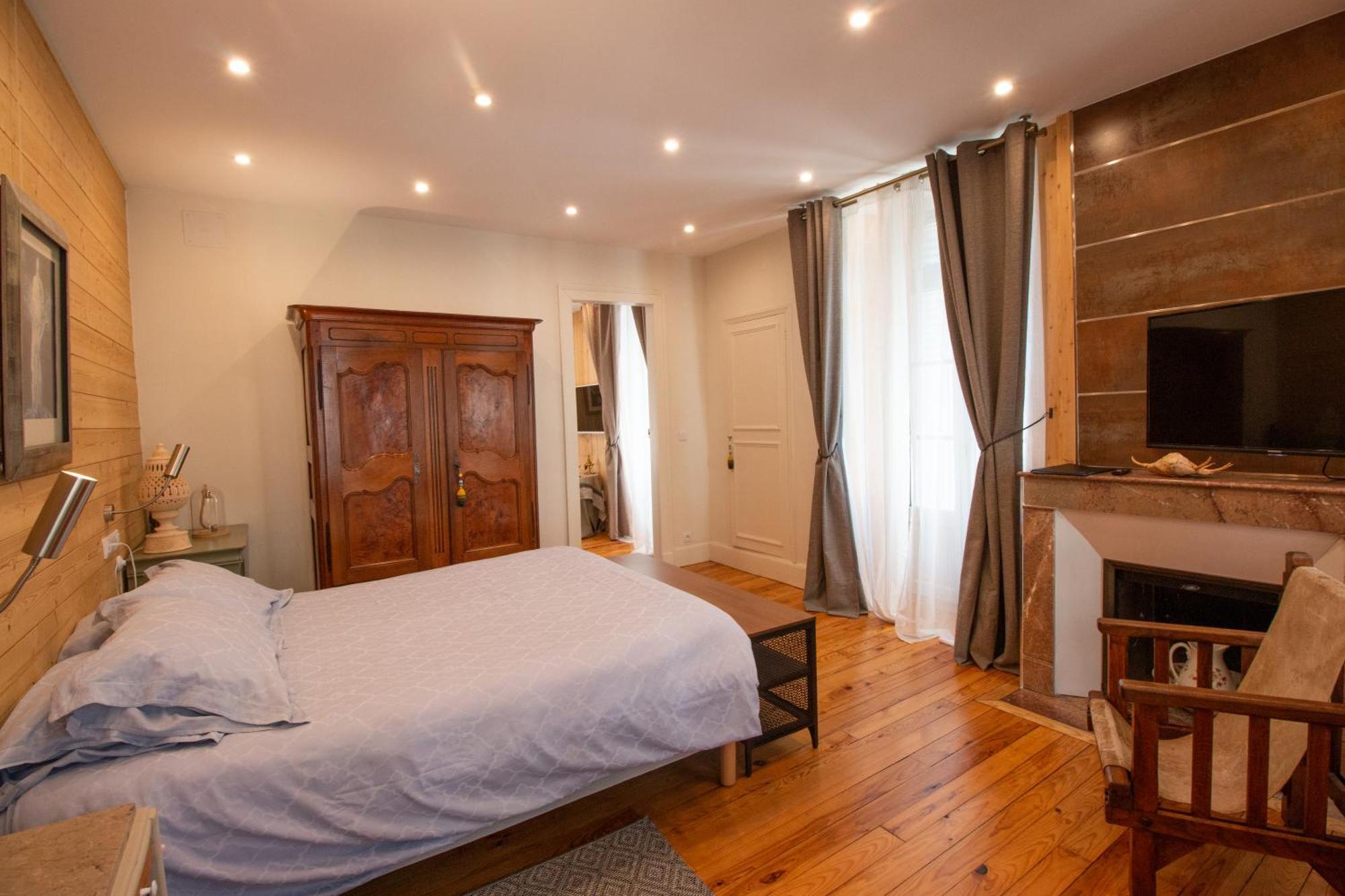 Le 41 Avenue Foch Ξενοδοχείο Bagnères-de-Luchon Εξωτερικό φωτογραφία