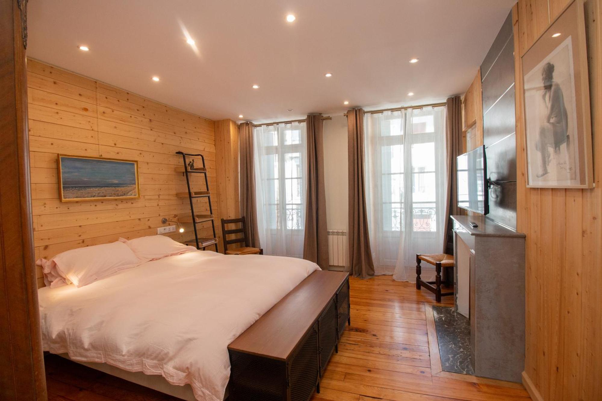 Le 41 Avenue Foch Ξενοδοχείο Bagnères-de-Luchon Εξωτερικό φωτογραφία